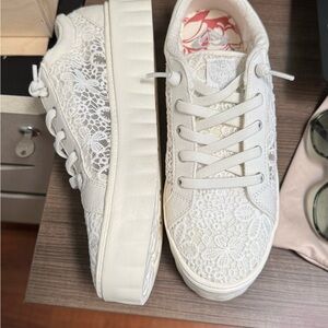 Roxy White Lace-Up Sneakers with Floral Pattern